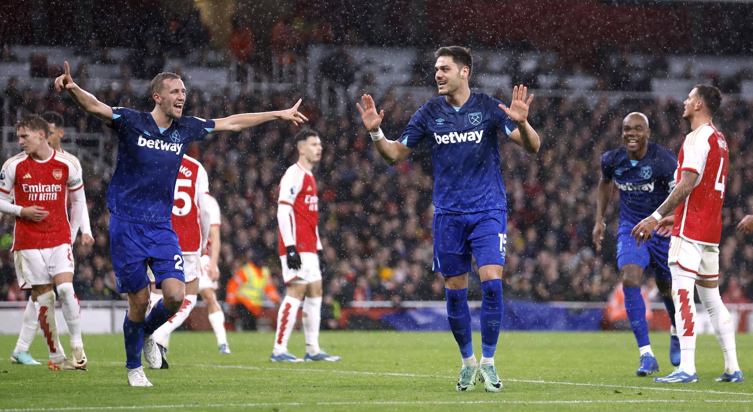 他的角色定 他的角色定