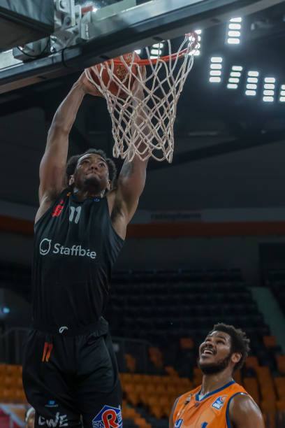 共赴绿色未 共赴绿色未